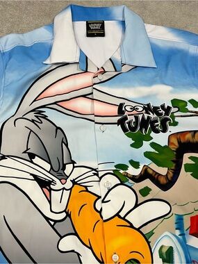 Looney Tunes Mens Short Sleeve Button Front Shirt Size Large Full Print